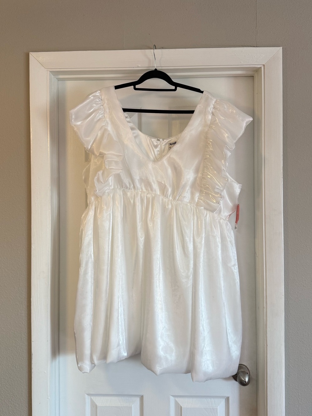 Arula, Size C (3x) White Shimmery Ruffle Sleeve Babydoll Dress